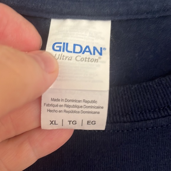 St Louis Christian College mens XL navy tshirt w logo. - Picture 2 of 2